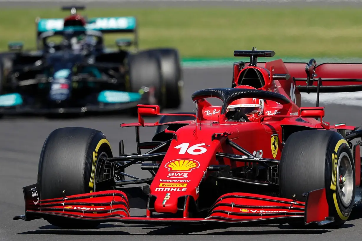 Leclerc sale favorito para Gran Premio de Automovilismo del domingo
