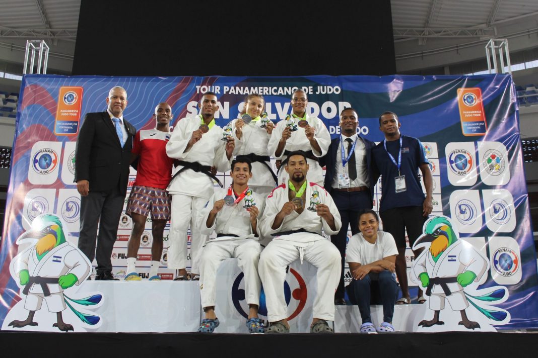 Judocas dominicanos ganan oro, plata y dos bronces en Panam Senior y Jr de San Salvador 2025