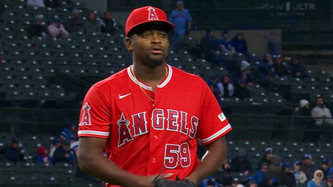 José Soriano dometica a Bravos en su tercera victoria consecutiva con Angelinos