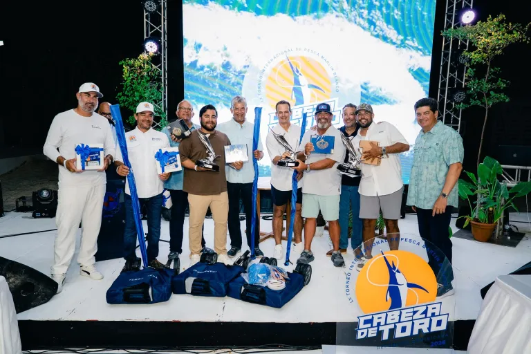 Equipo Los Bandoleros gana Torneo Internacional de Pesca al Marlin Blanco