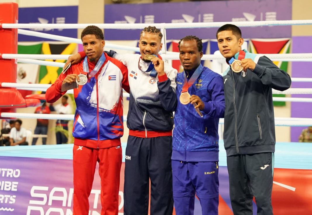 Boxeadores de RD ganan 7 preseas de oro en noche memorable de los JCC-2026