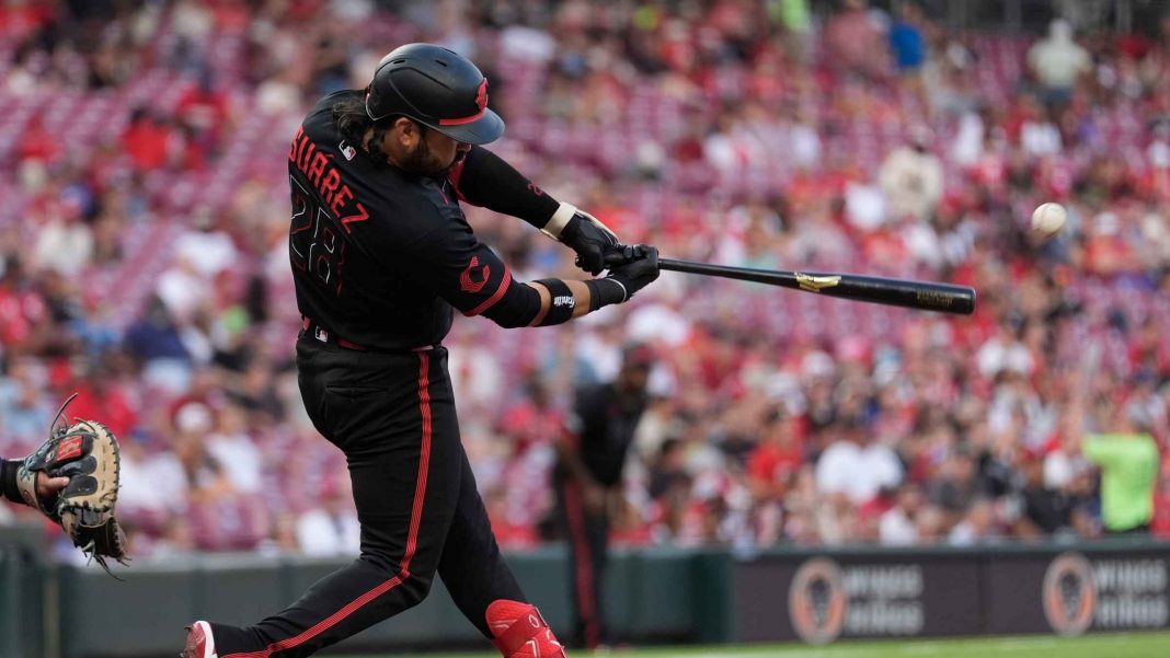 Chase Burns pesca Marlins y Eugenio Suárez decide triunfo de Cincinnati
