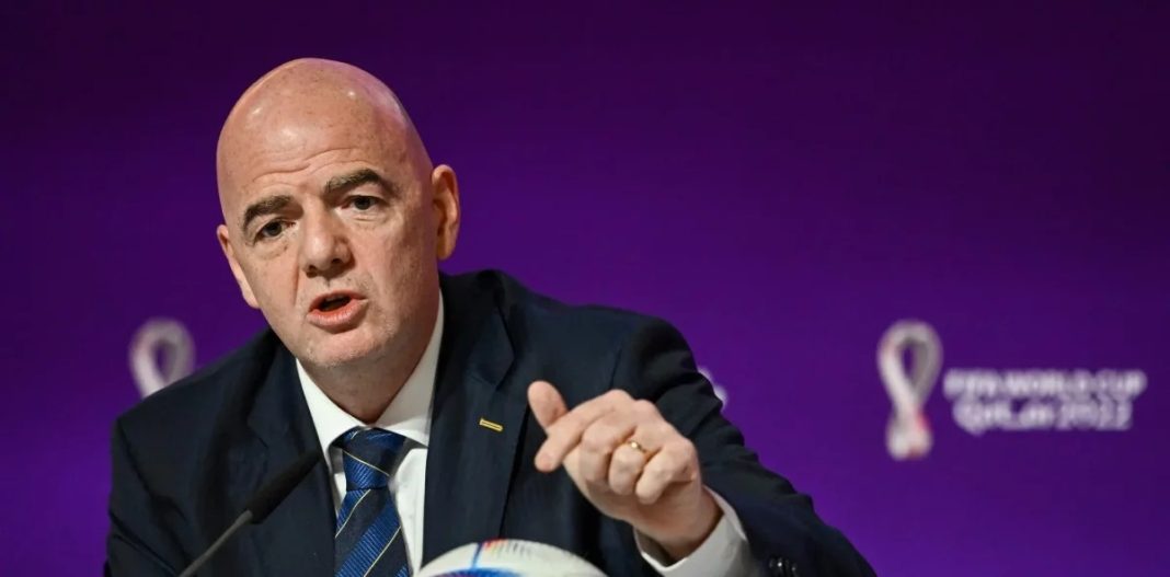 Se aleja reelección del presidente de la FIFA; Italia le retira apoyo