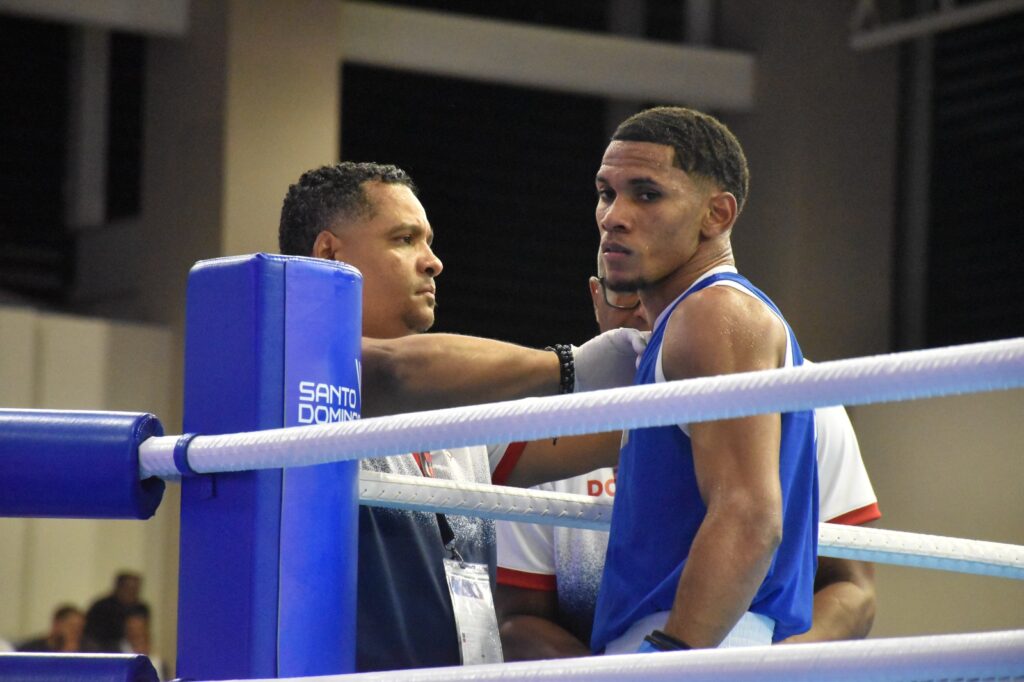 Descalifican nicaragüense Caballero por morder oreja a dominicano Encarnación en JCC-2026