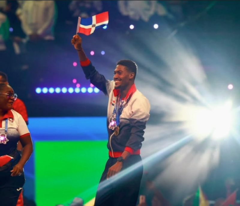 Dominicano Melenciano gana oro en 100 mts. del Campeonato Japonés de Atletismo para Sordos