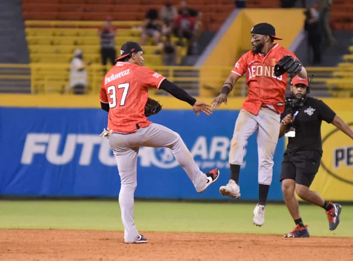 Bate de Marmolejos guía Leones del Escogido ante Aguilas Cibaeñas